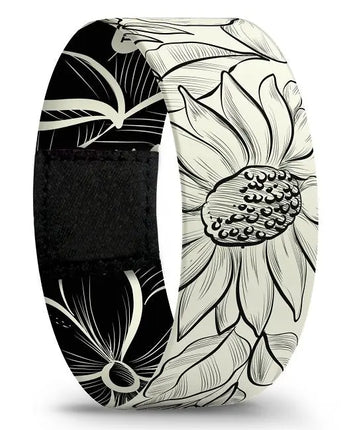 Bambola Gives Flowers Polsband