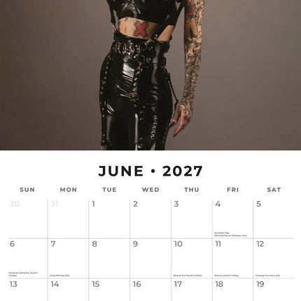 Red Robin Tattoo Girls Kalender 2027