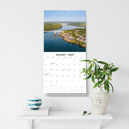 Red Robin Wales Kalender 2027